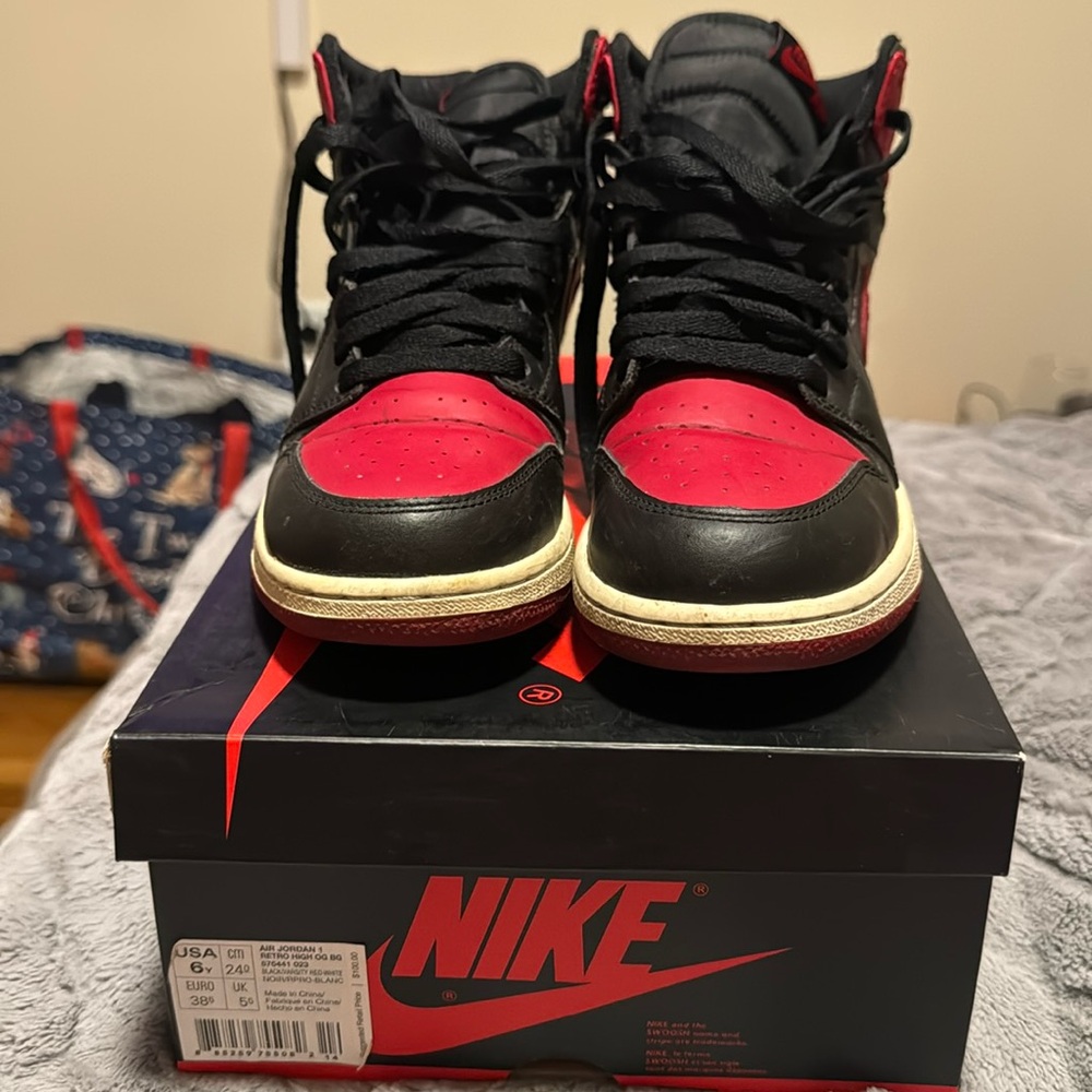 Jordan 1 retro high og size 6Y US